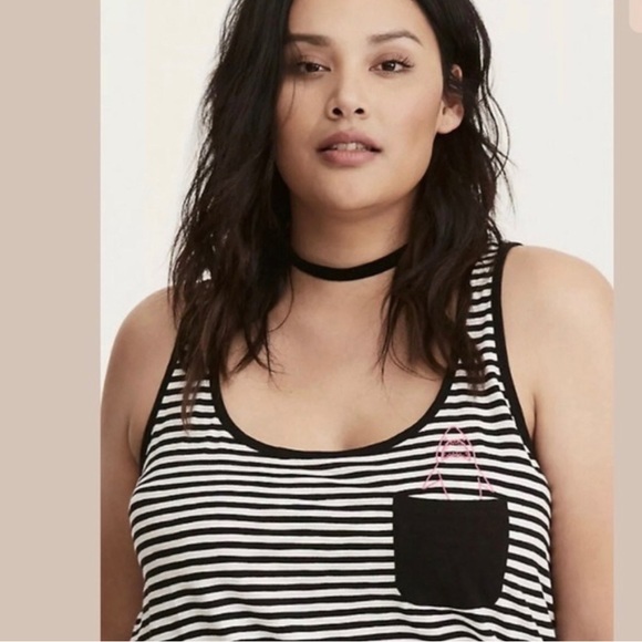 Torrid Striped Tank w/ Pink Shark coming out of‎ pocket, Size 4 - Picture 1 of 6